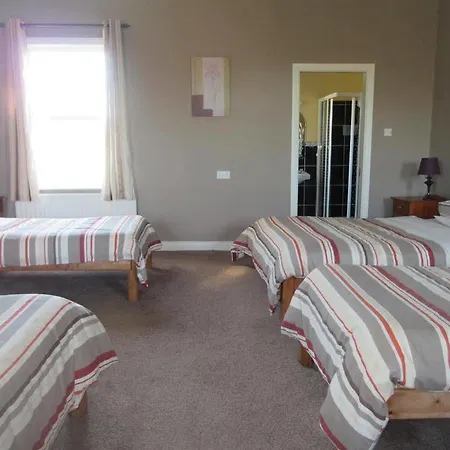 Rathmore House 3*