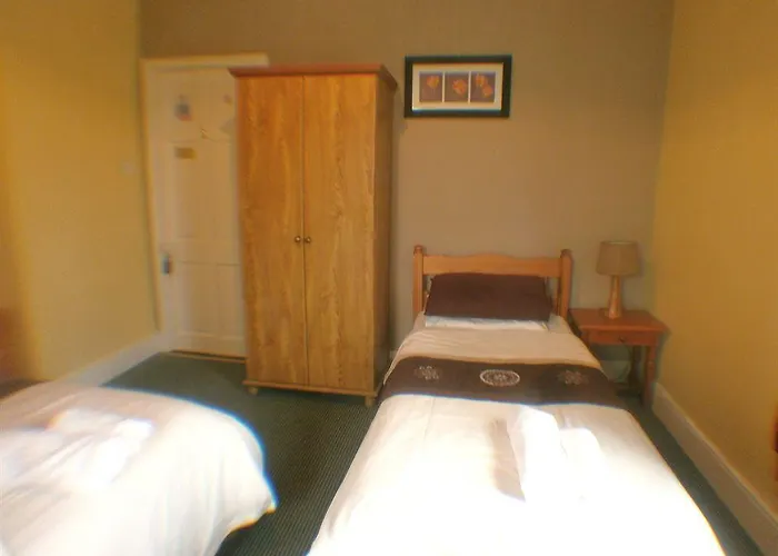 Rathmore House 3*
