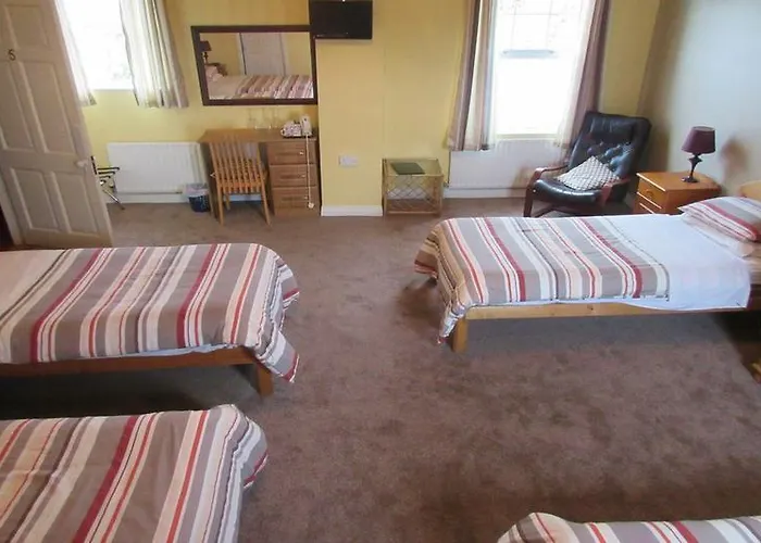 Rathmore House 3*